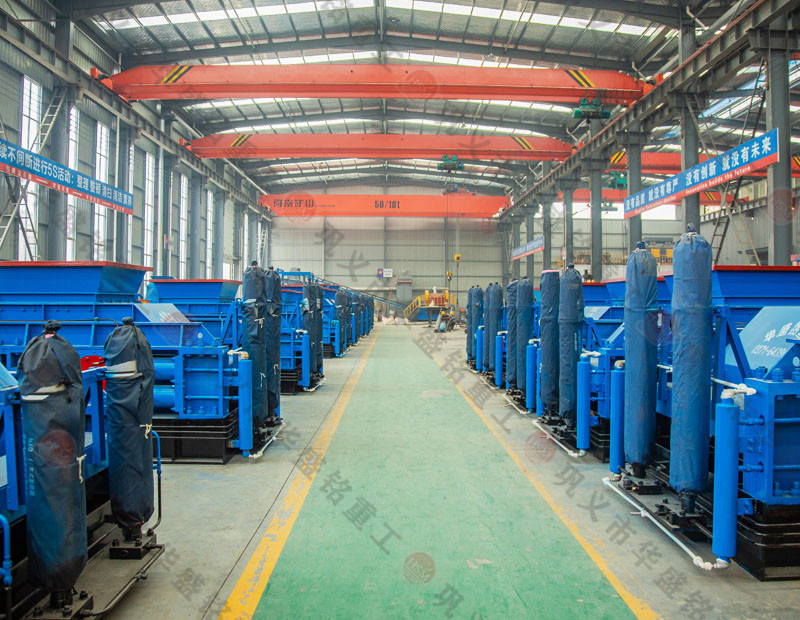 礦石輕松破碎，大幅提高生產效率——對輥式破碎機